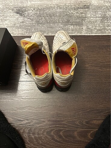 45 Beden Adidas 451/3 no halı saha ayakkabısı