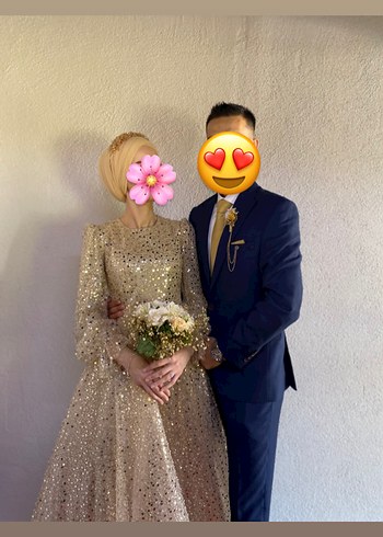 Işıltılı Uzun Kollu Altın Abiye Elbise/ Tacı ile birlikte