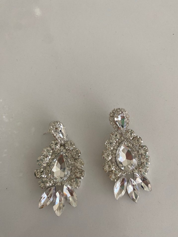 Beyaz Parlak Pul İşlemeli Gelin Tacı ve küpesi - Görsel 2