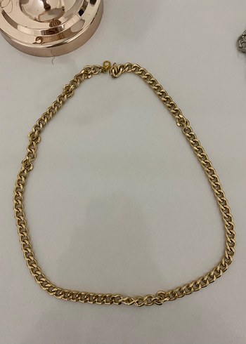 Zincir Detaylı Altın Rengi Midi Kolye - Görsel 3