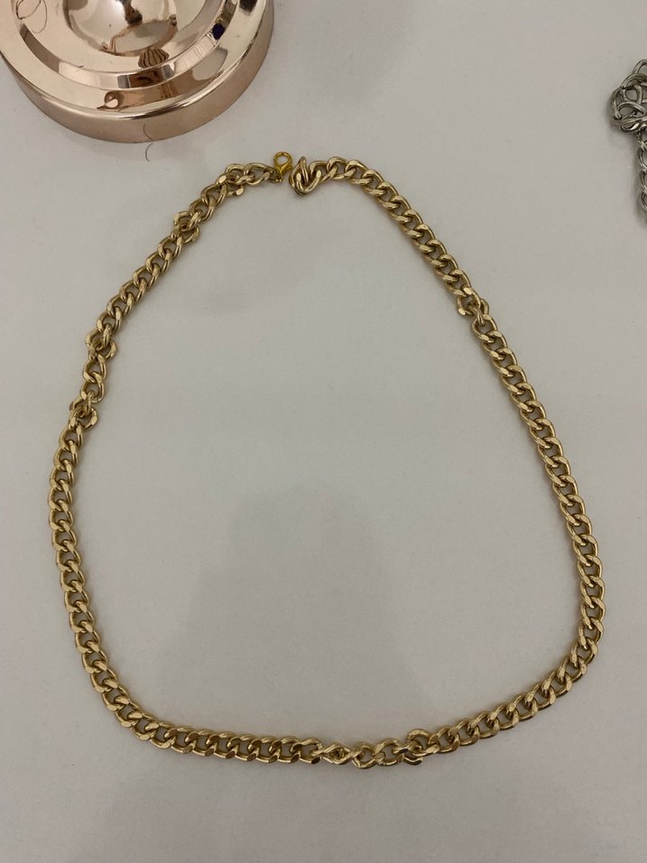 Zincir Detaylı Altın Rengi Midi Kolye - Görsel 3