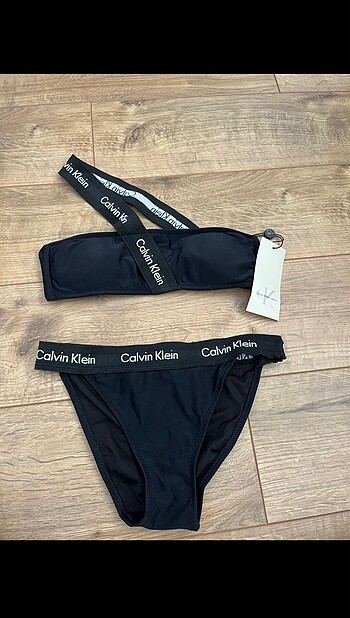 Calvin klein bikini takımı