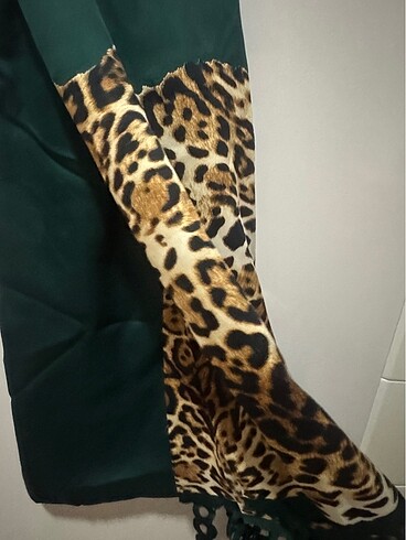 LEOPAR ZÜMRÜT YEŞİLİ ŞAL