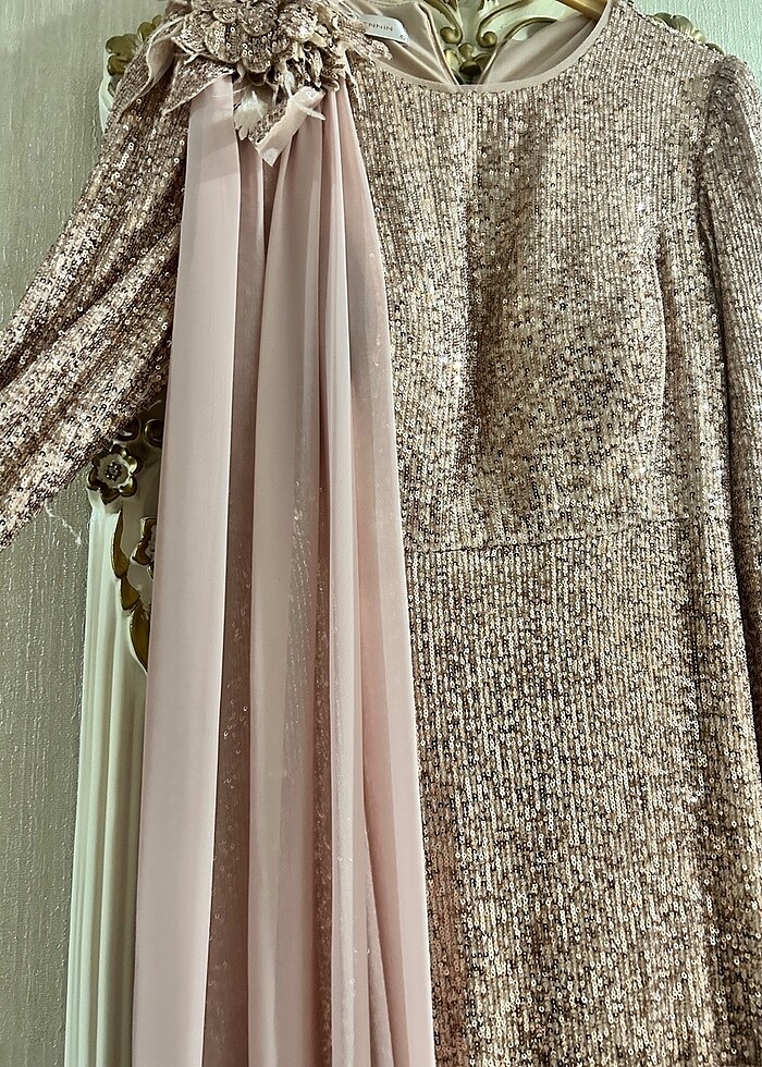 PUDRA PELERİNLİ OMUZ DETAYLI ABİYE - Görsel 4