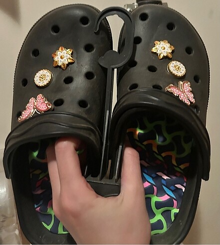 SİYAH aksesuar detaylı KADIN CROCS