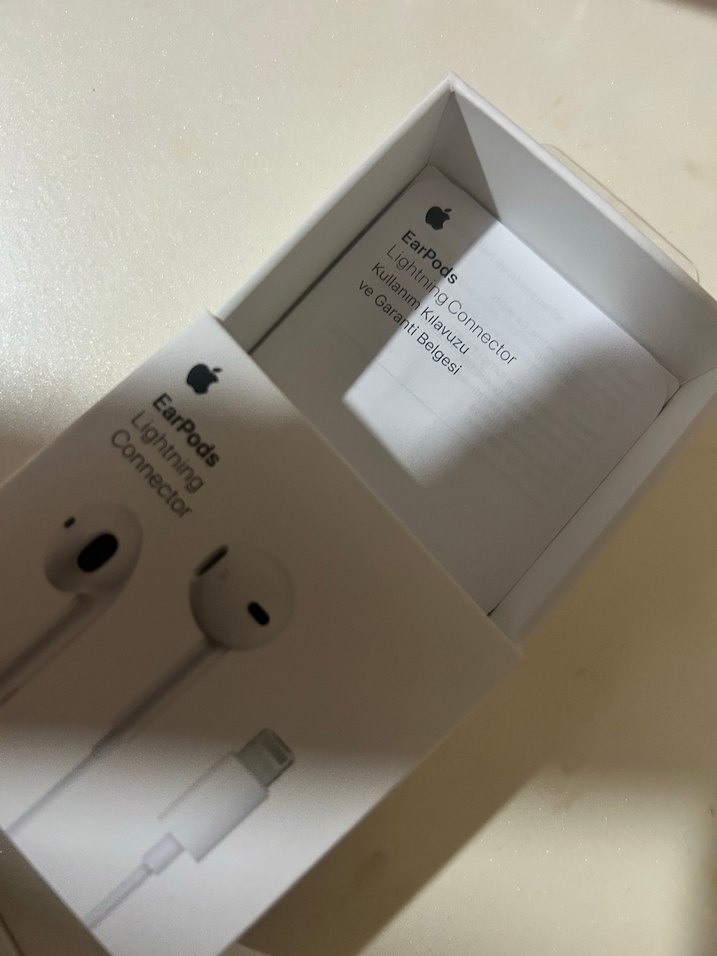 Beyaz Lightning Bağlantılı EarPods Kulaklık Kutusu - Görsel 2