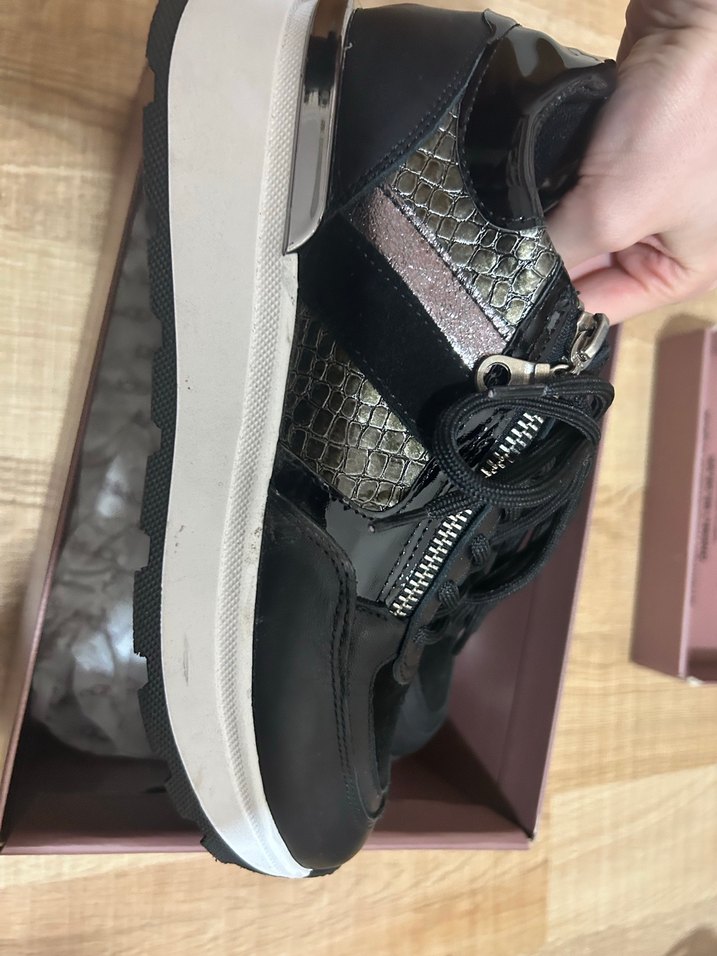 Derimod Kadın Siyah Yılan Desenli Platform Spor Ayakkabı - Görsel 3