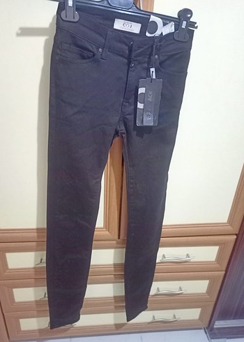 Siyah Kadın Denim Kemerli Normal Boy Pantolon