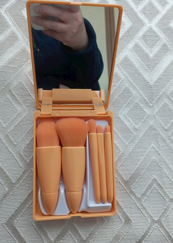 Bej Makyaj Fırçası Seti ve Ayna - Görsel 2