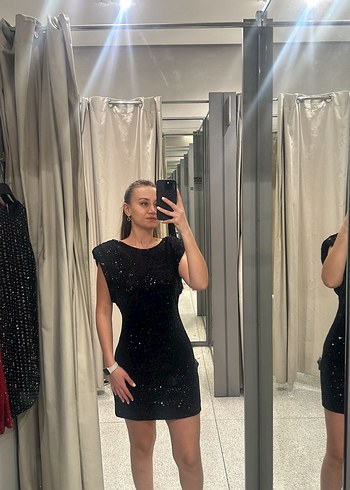 Zara Siyah Mini Gösterişli Payetli Kadın Gece Elbisesi