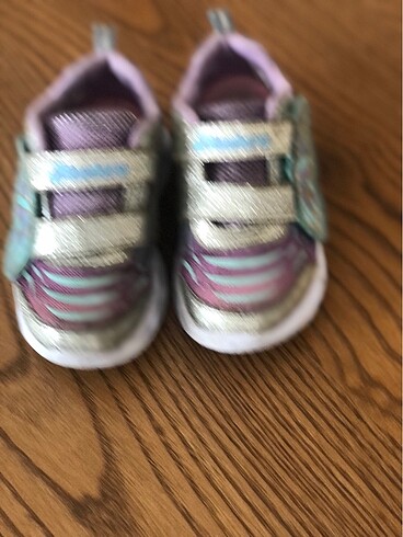 24 Beden çeşitli Renk Skechers