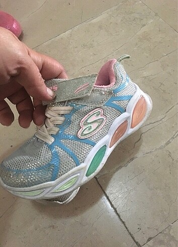 Skechers