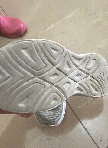27 Beden Skechers