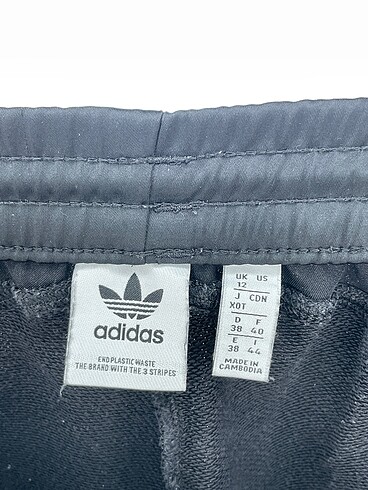 42 Beden siyah Renk Adidas Mini Şort %70 İndirimli.