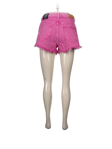 42 Beden Stradivarius Mini Şort %70 İndirimli.