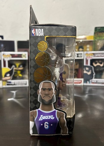  Beden Funko Gold NBA Lakers LeBron James