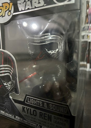 Funko POP! Star Wars Kylo Ren - Görsel 5