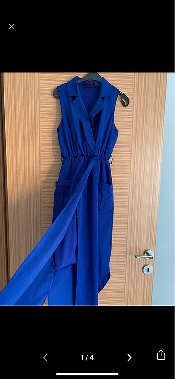 Mavi astarlı yırtmaçlı Elbise