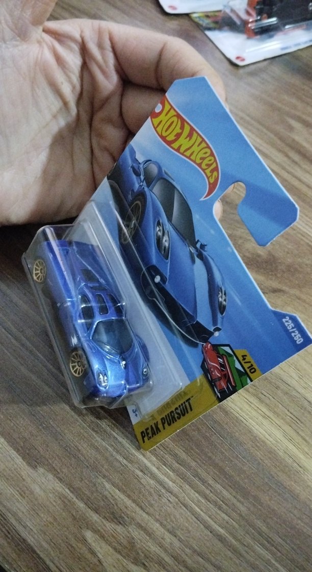 Hot Wheels Mavi Pagani Utopia Oyuncak Araba - Görsel 3