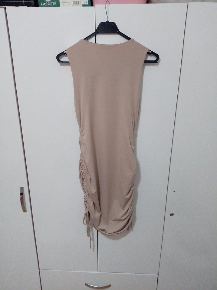 Bej Büzgülü Midi Elbise - Görsel 3