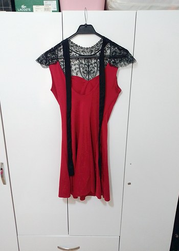 Dantel Detaylı Kırmızı Midi Abiye Elbise - Görsel 3