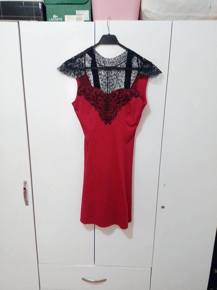 Dantel Detaylı Kırmızı Midi Abiye Elbise - Görsel 2