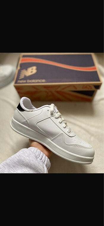 New Balance spor ayakkabı