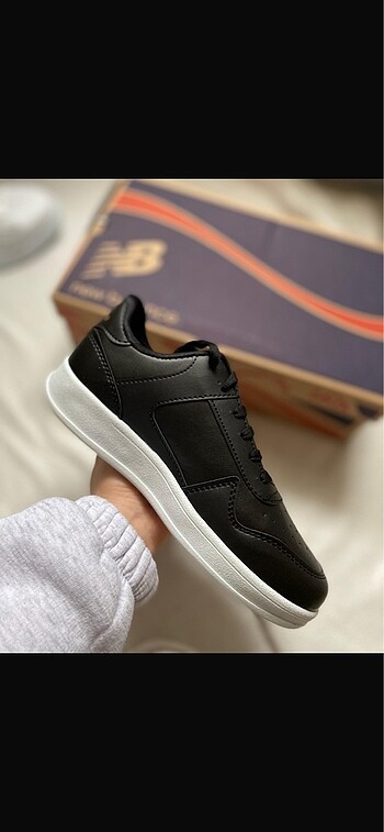 New Balance spor ayakkabı