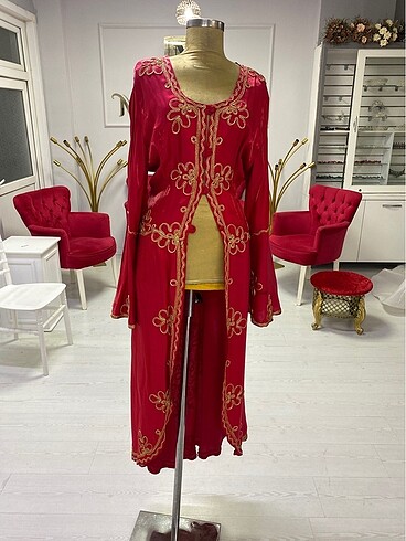 Kırmızı kaftan