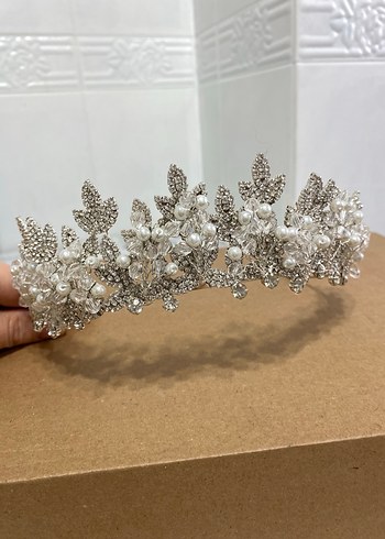 İnci İşlemeli Modern Klasik Gelin Tacı - Görsel 2