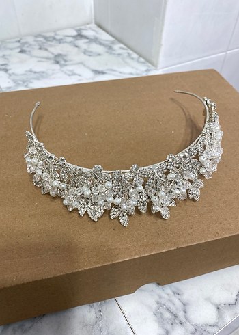 İnci İşlemeli Modern Klasik Gelin Tacı - Görsel 4