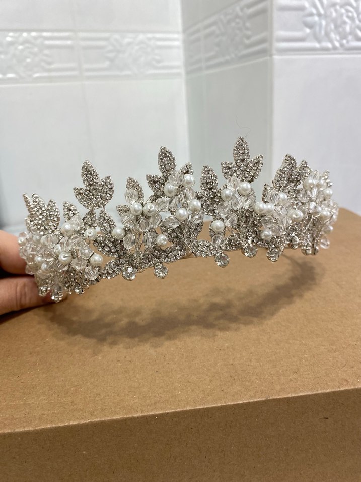 İnci İşlemeli Modern Klasik Gelin Tacı - Görsel 2