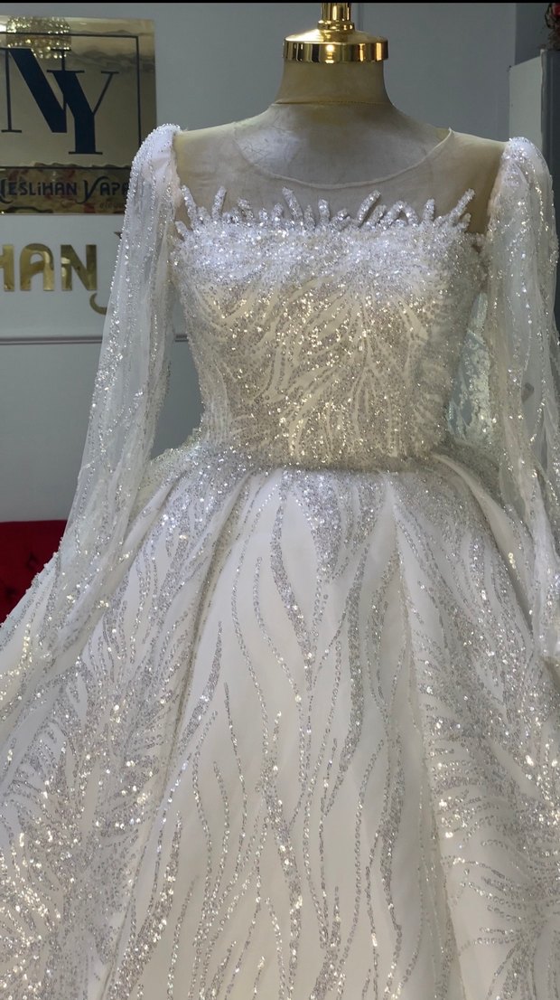 Parlak Beyaz Uzun Kollu Prenses Gelinlik - Görsel 2