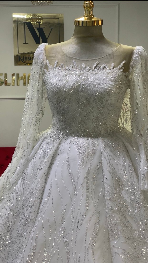 Parlak Beyaz Uzun Kollu Prenses Gelinlik - Görsel 3