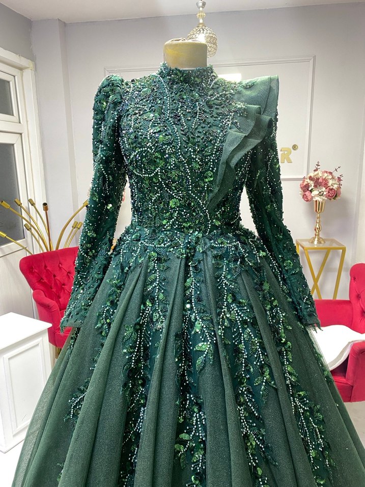 Simli dantel işlemeli omuz detaylı nişanlık - Görsel 3