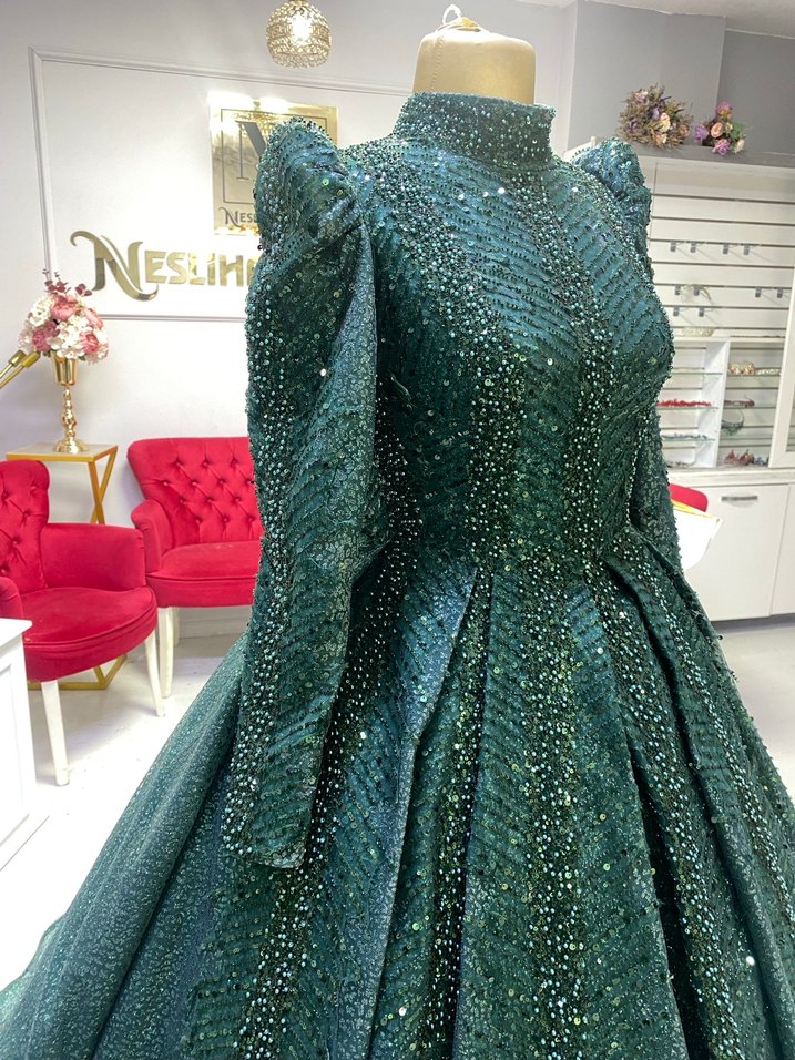 Yeşil simli dantel işlemeli nişanlık - Görsel 4