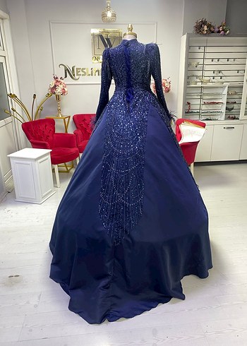 Lacivert komple dantel tüylü ve taş sarkıtlı nişanlık - Görsel 3