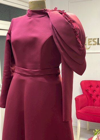 Bordo Uzun Kollu omuz detaylı tasarım elbise - Görsel 4