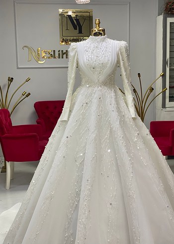 A kesim drapeli dantel işlemeli gelinlik - Görsel 7