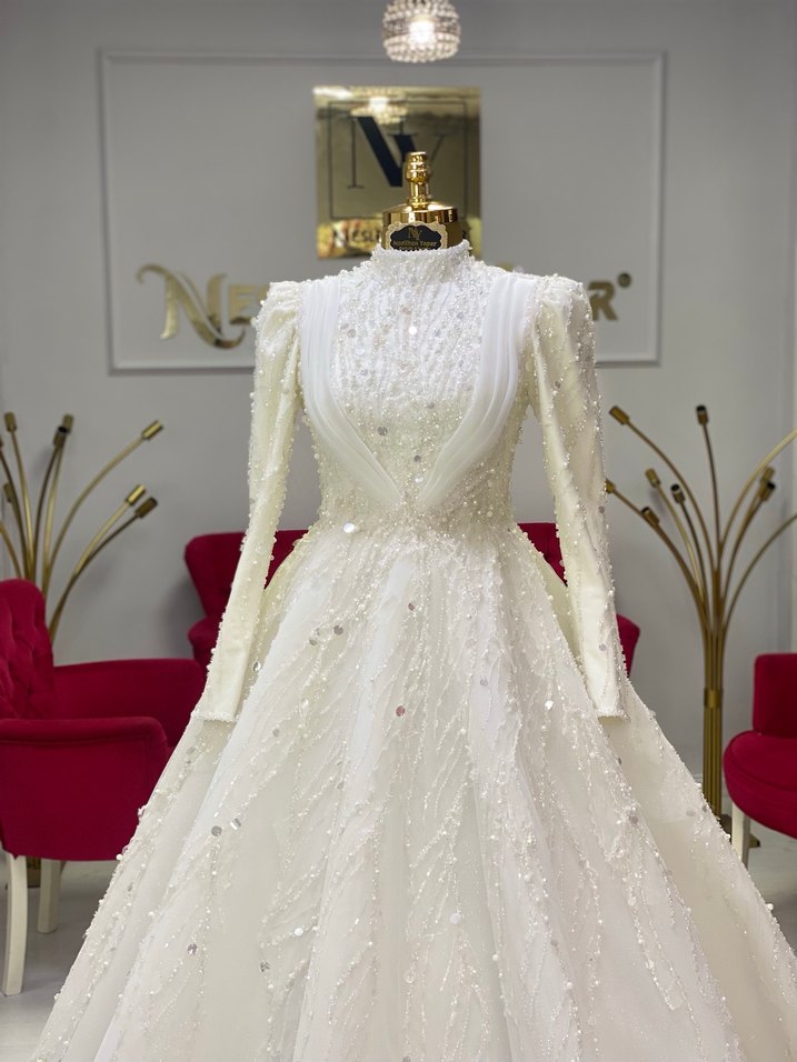 A kesim drapeli dantel işlemeli gelinlik - Görsel 4