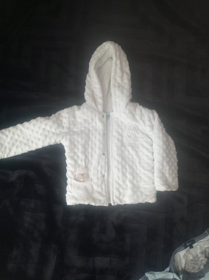 Kapüşonlu Beyaz Kız Bebek yünlü ceket - Görsel 4