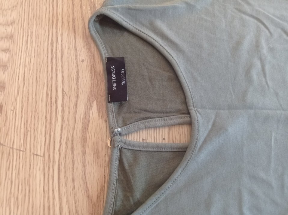 Kolsuz Midi Elbise - Görsel 3