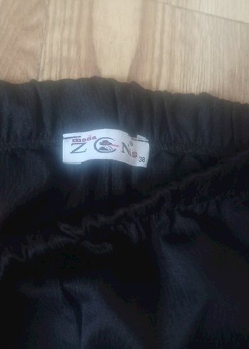 Siyah Kadın Rahat Kesim Midi Pantolon - Görsel 4