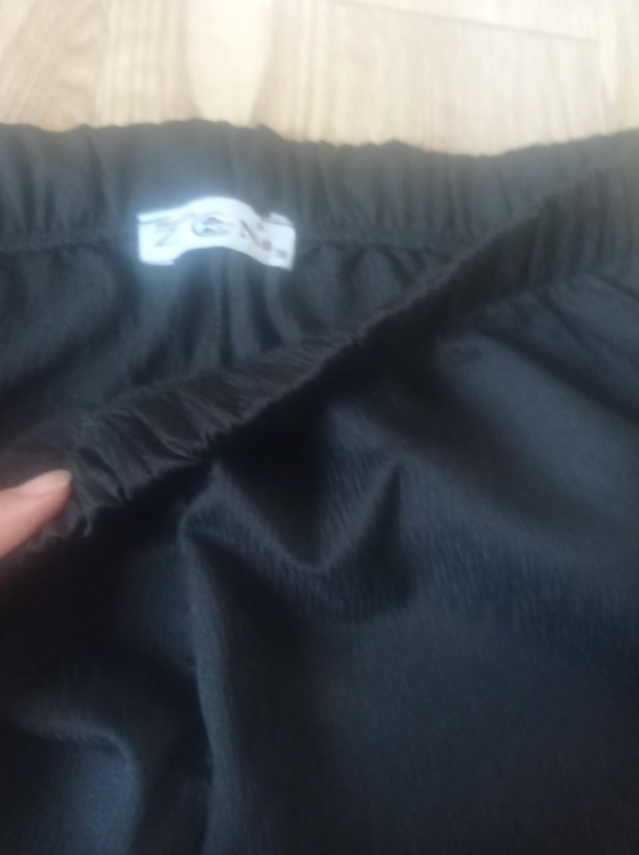 Siyah Kadın Rahat Kesim Midi Pantolon - Görsel 5