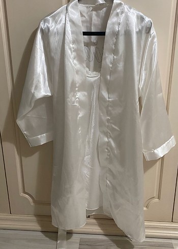 Beyaz Parıltılı Bride yazılı mini Kadın Sabahlık - Görsel 2
