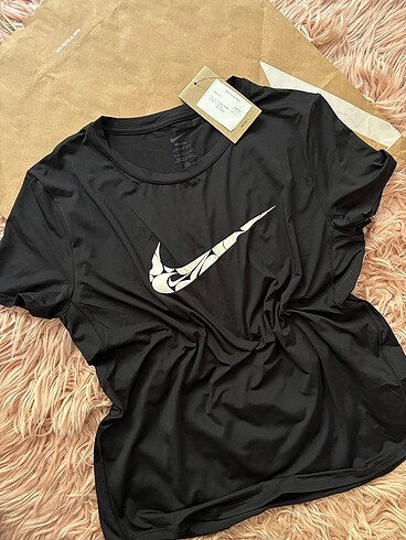Nike tşört