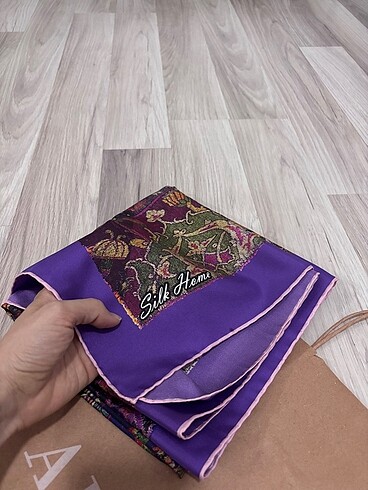 Armine İpek eşarp