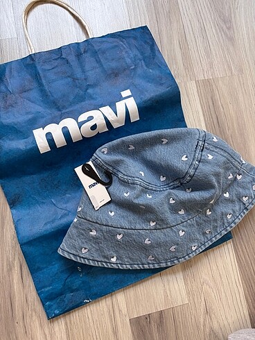 Mavi şapka