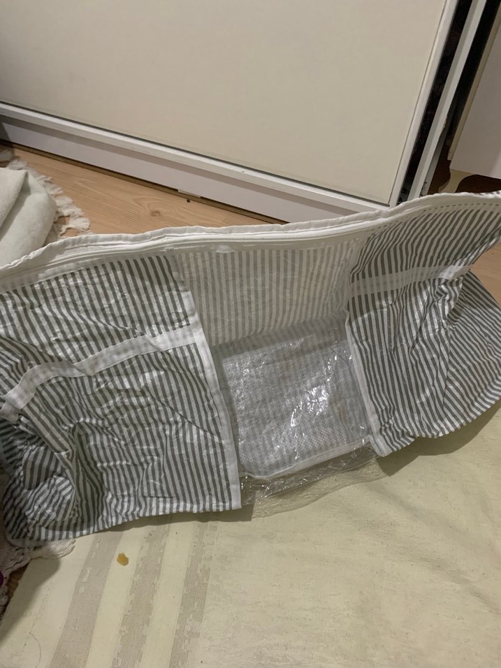 Gri Çizgili Yatak Örtüsü Saklama Çantası - Görsel 2