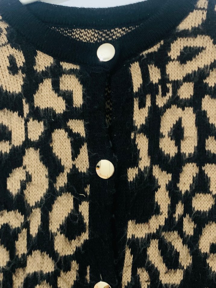 Düğmeli Leopar Desenli Kadın Hırka - Görsel 2